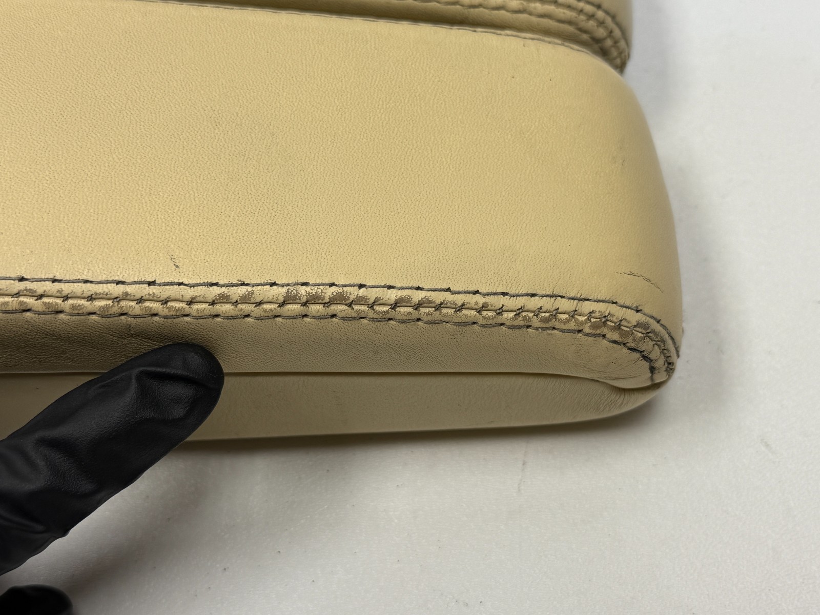 06-12 Bentley Continental Flying Spur Front Center Console Armrest Lid PO43