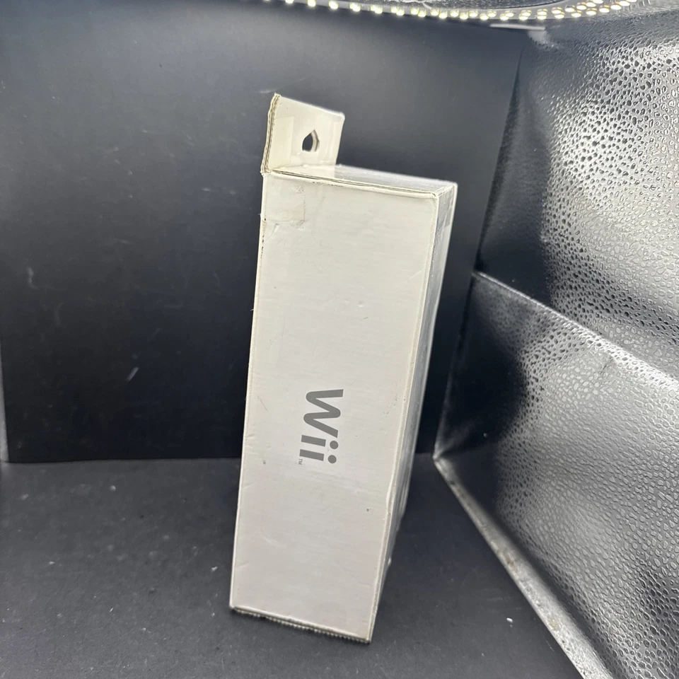 New Sealed OEM Nintendo Wii Wired Classic Controller Pro White RVL-005 - Image 2 of 4