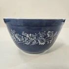 Vintage PYREX Colonial Mist #401 Mixing Bowl Blue/White Daisies 750 mL