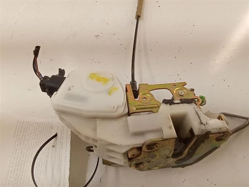 Actuador delantero para pasajeros Mitsubishi Montero 1999-2001 probado por fabricante original Foto 4 de 4