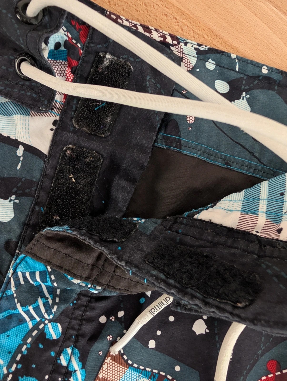 Men's Animal Board Shorts black floral swim trunks. XXL. DN4268 image 8