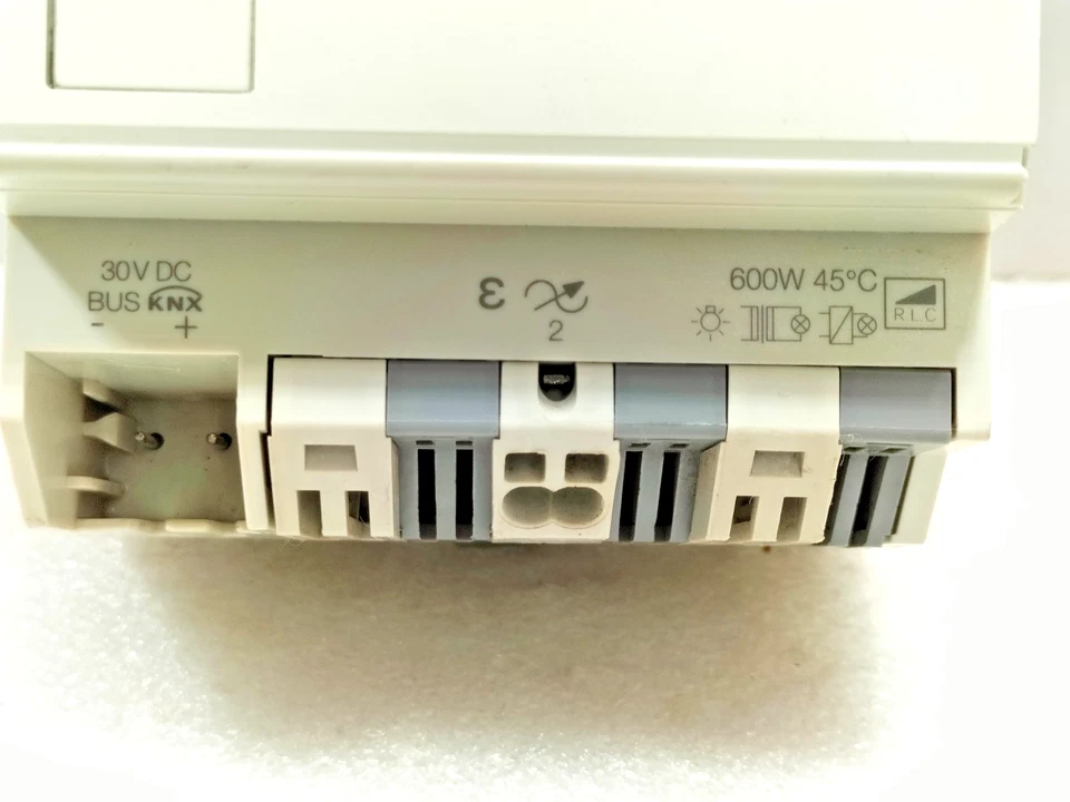 Hager TYA661B Output Module For Variable Lighting 230V - Image 4 of 4