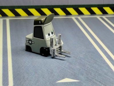 Rare Disney Pixar Cars Pitty Forklift #4 Grey With Hat 1:55 Super Rare 