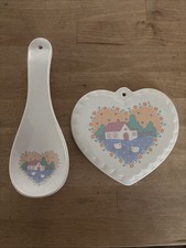 Vintage 1986 Auntie &lsquo;Em Spoon Rest & Trivet/Heart Plaque Treasure Craft