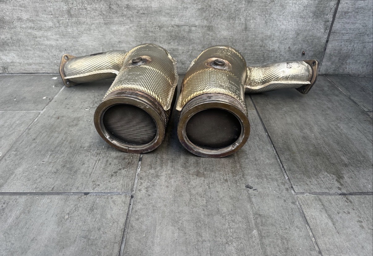 Lamborghini Urus Catalytic Converters