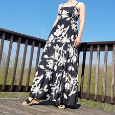 Nine West Maxi Dress Women’s Medium Tiered Floral Boho Straps Lined Blac White