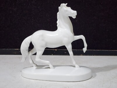 HEREND HUNGARY WHITE PORCELAIN BLANC DE CHINE STANDING HORSE FIGURINE #5287
