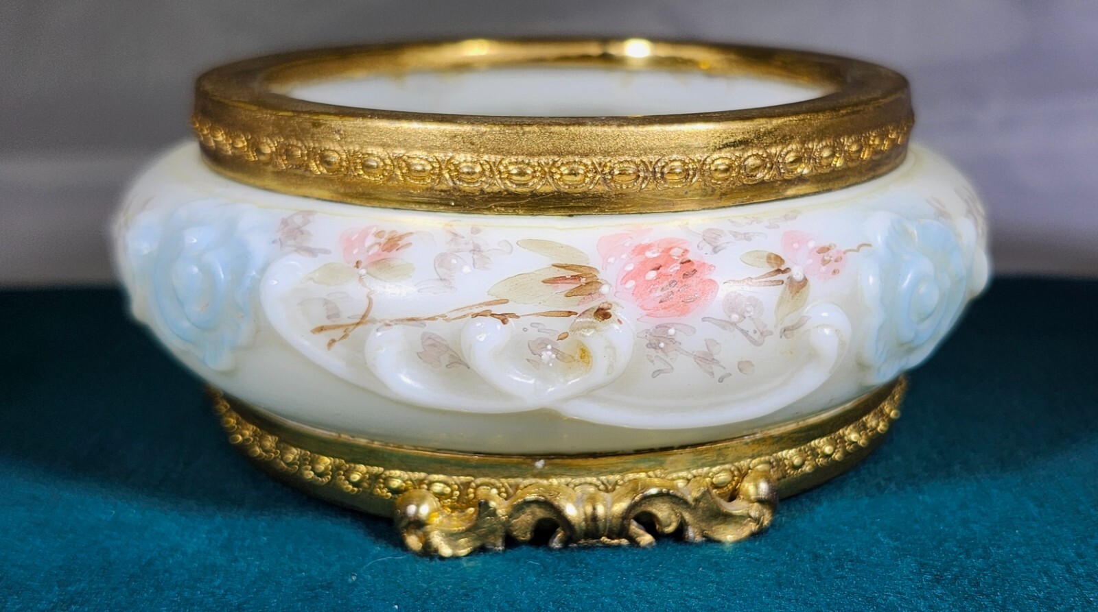 Antique C.F. Monroe Wave Crest floral ormolu base & rim dresser box jar trinket