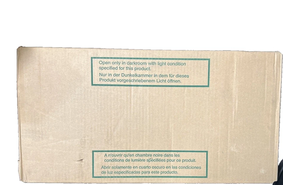 2 rollos de papel fotográfico brillante Fuji FUJIFILM FUJICOLOR Crystal Archive tipo II 4"x610' Foto 2 de 3