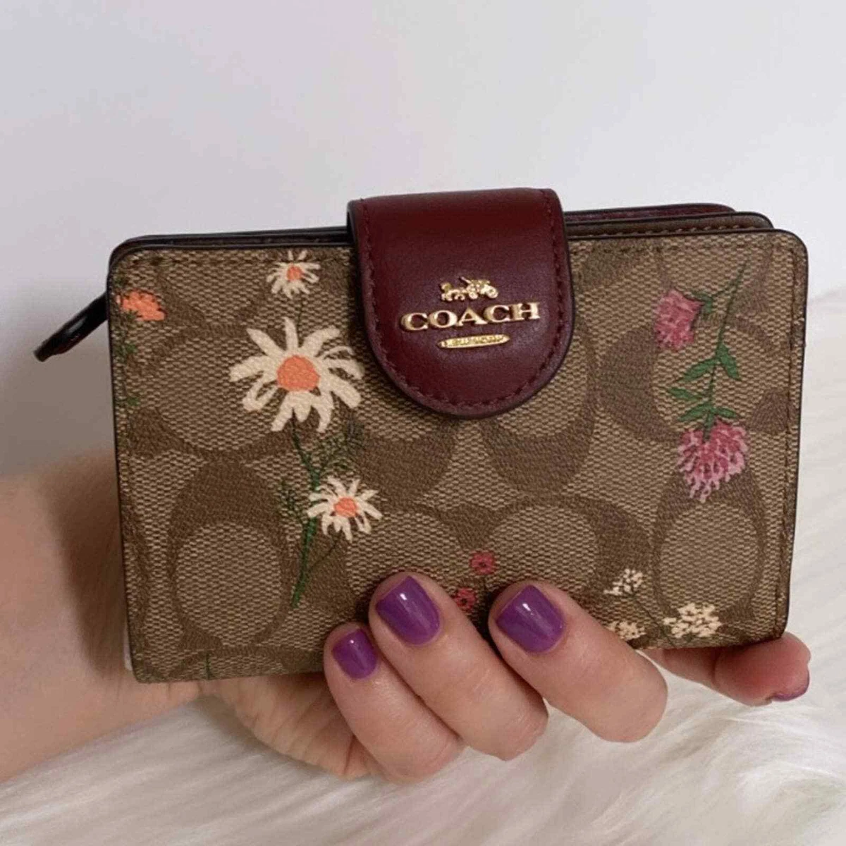 New Coach Medium Corner Zip Wallet in Signature Canvas with Wildflower Print