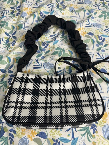 NEW Kuromi Checkered Plaid Pattern Shoulder Bag For Ladies Character Embroidery - Picture 2 of 3