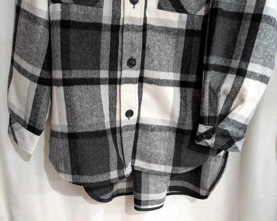 SO Juniors' Grey/Black/White Plaid Oversized Button-Up Shacket - Size L - NWT - Image 4 of 4