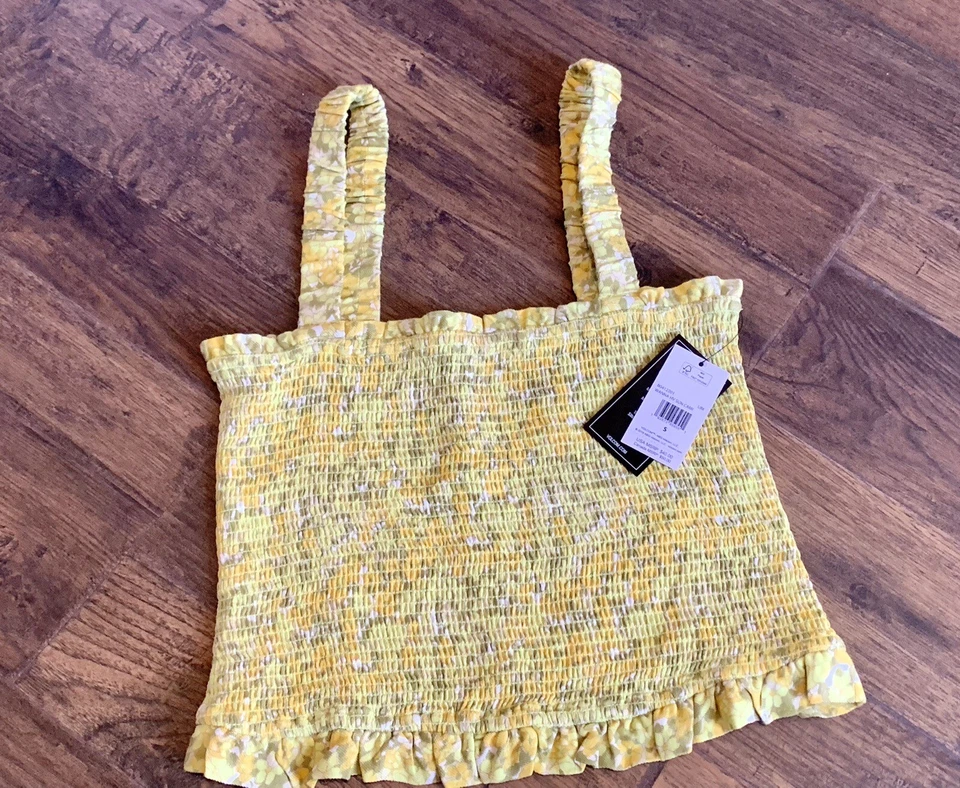 NEW!! Women’s Volcom Yellow Floral Ruched Tube Top  Ruffle Hem NWT lp29 - Image 3 of 4