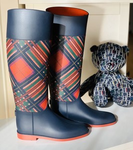 botas carolina herrera