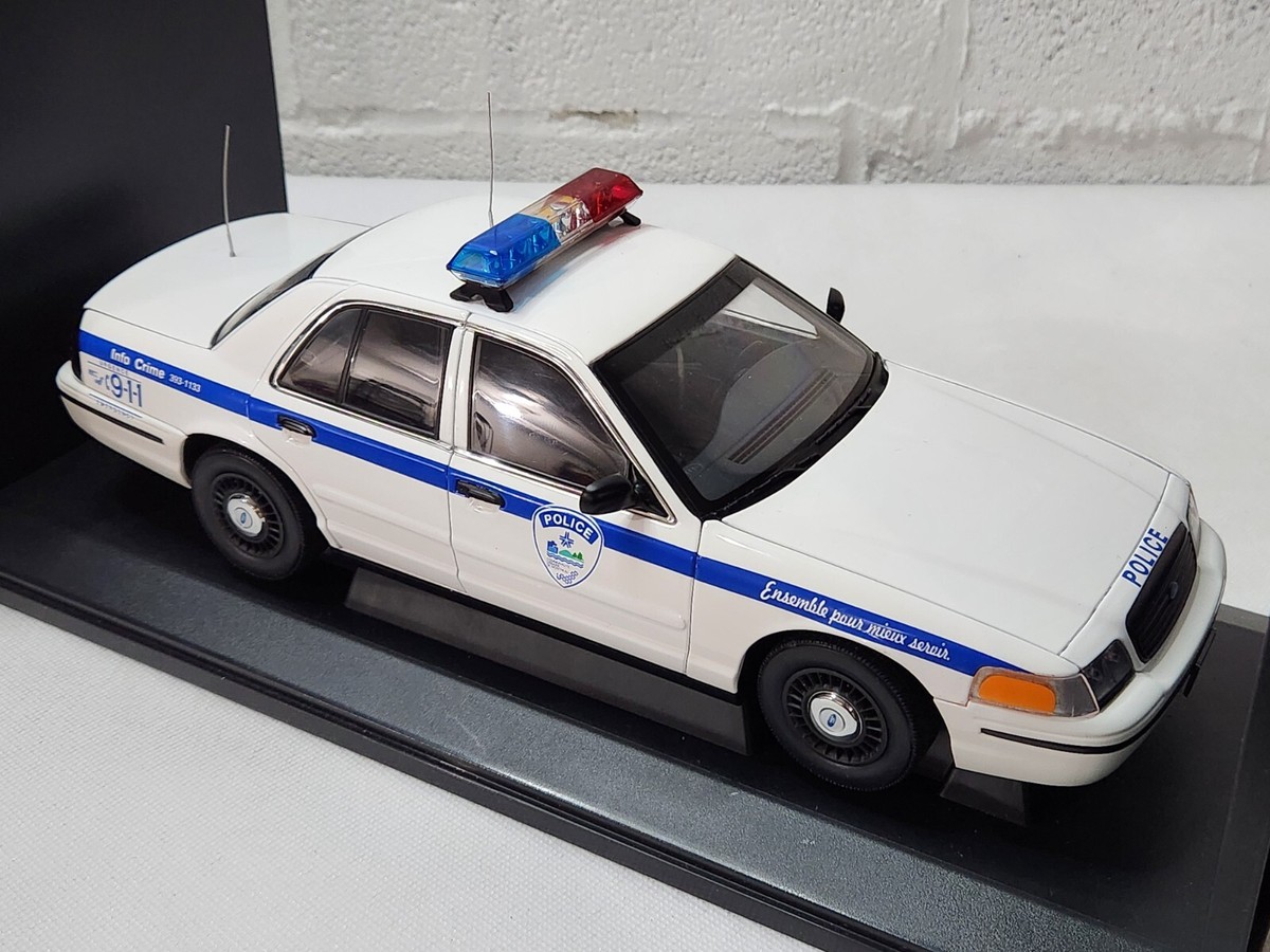 オートアート 1/18 72701 フォード クラウンビクトリア LAPD 箱付 オートアート 1/18 72701 フォード クラウンビクトリア LAPD 箱