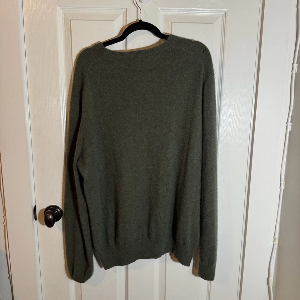Marconi 100% Cashmere Crew Neck Green Sweater Size XL Extra Large Small Hole - Image 3 of 4