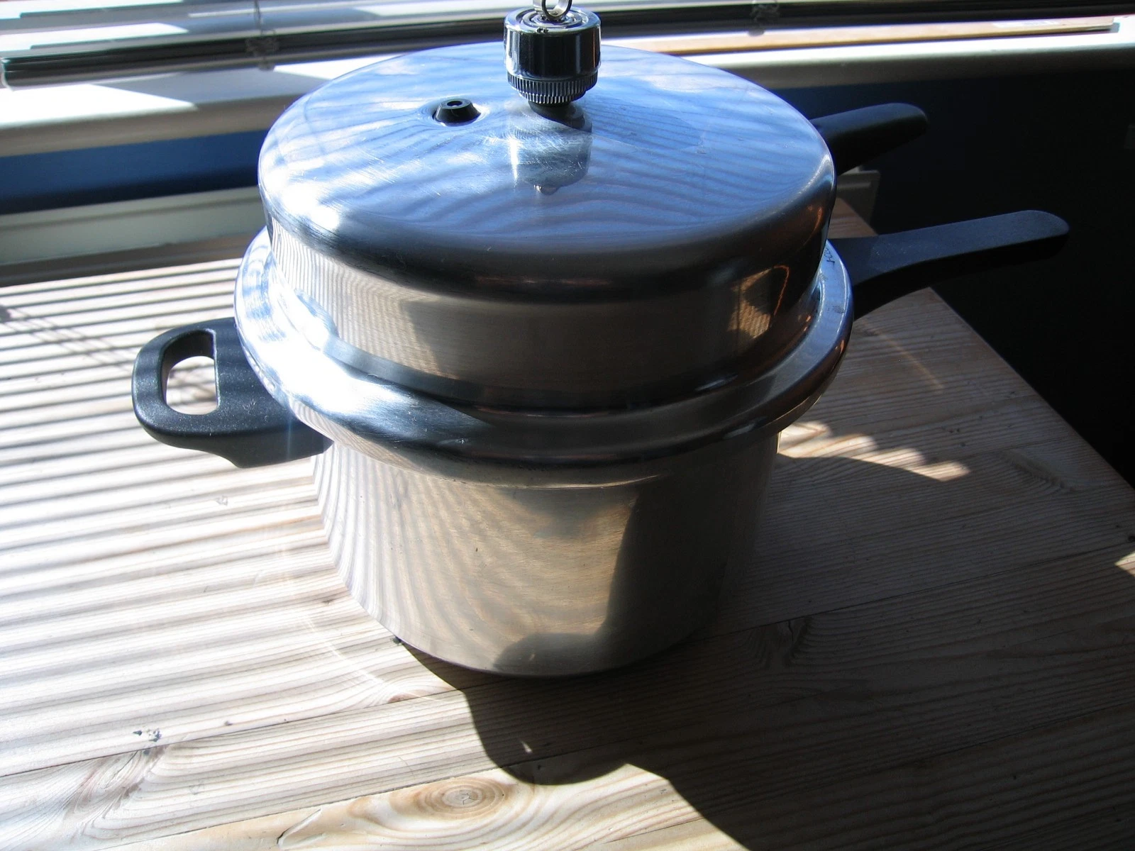Prestige 5.5L High Dome Aluminium Pressure Cooker used once only