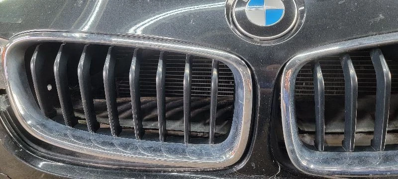 BMW 328i 2016 hatchback pasajero derecho puntal apertura eléctrica cierre Foto 4 de 4