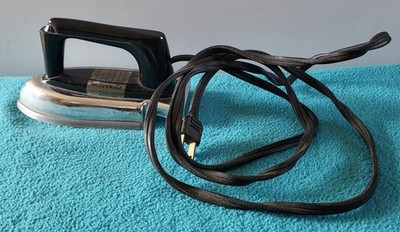 Vintage 1950's Wolverine Sunny Suzy Child s Real Electric Iron #304 Tested Works