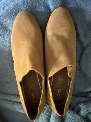 Toms suede camel color flat - Image 1 of 3