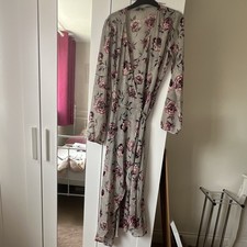 George Women's Grey Floral V-Neck Wide-Leg Jumpsuit Size 12 Jersey 30in