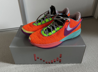 Nike Lebron 20 Größe M12 (Eu. 46), Crazy Colorway. Wenig gespeilt und neue Sohle