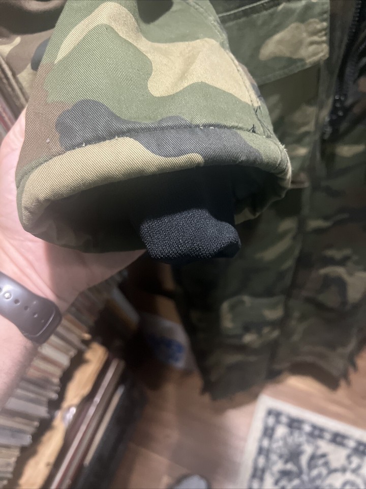 Duck Bay Woodland Camo Men’s size M Jump Suit Winter Weather W/ Hood