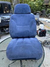 95-98 Chevy Silverado Tahoe Gmc Sierra Yukon Blue Rh Bucket Seat 95-98 Chevy Silverado Tahoe Gmc Sierra Yukon Blue Rh Bucket Seat