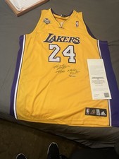 Kobe Bryant Signed LA Lakers #24Jersey Upper Deck Authenticated UDA(41/124)