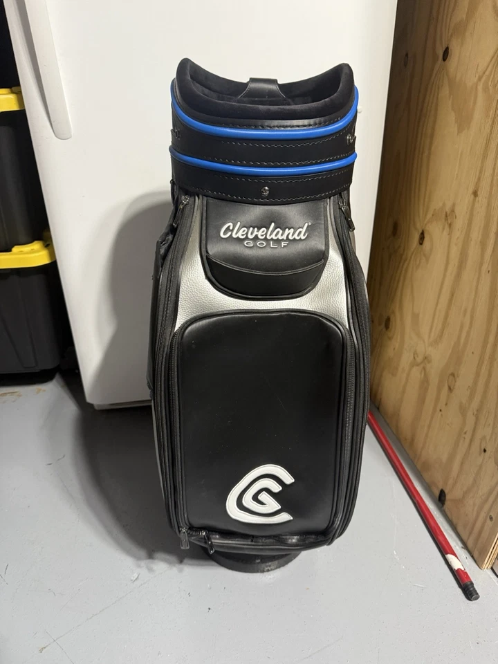 Cleveland CG17 Display Staff Bag Black Silver 6-Way Divide Strap Golf Bag - Image 3 of 4