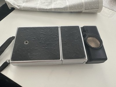 Polaroid SX-70 Sonar Autofocus Sofortbildkamera klappbar Schwarz/Silber