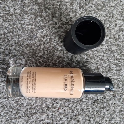 Bare Minerals Barepro Performance WearFoundation Shade Almond 22
