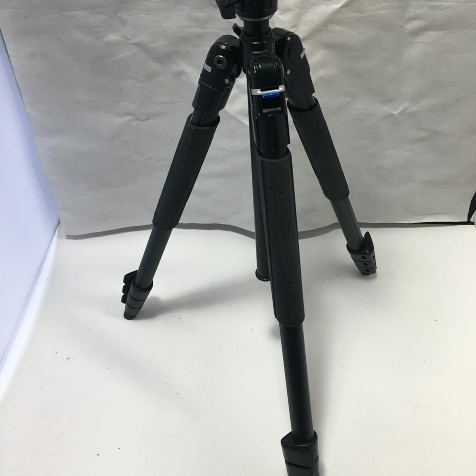 SLIK Universal 70" Tilt Head 360 Degree Swivel - Image 3 of 4