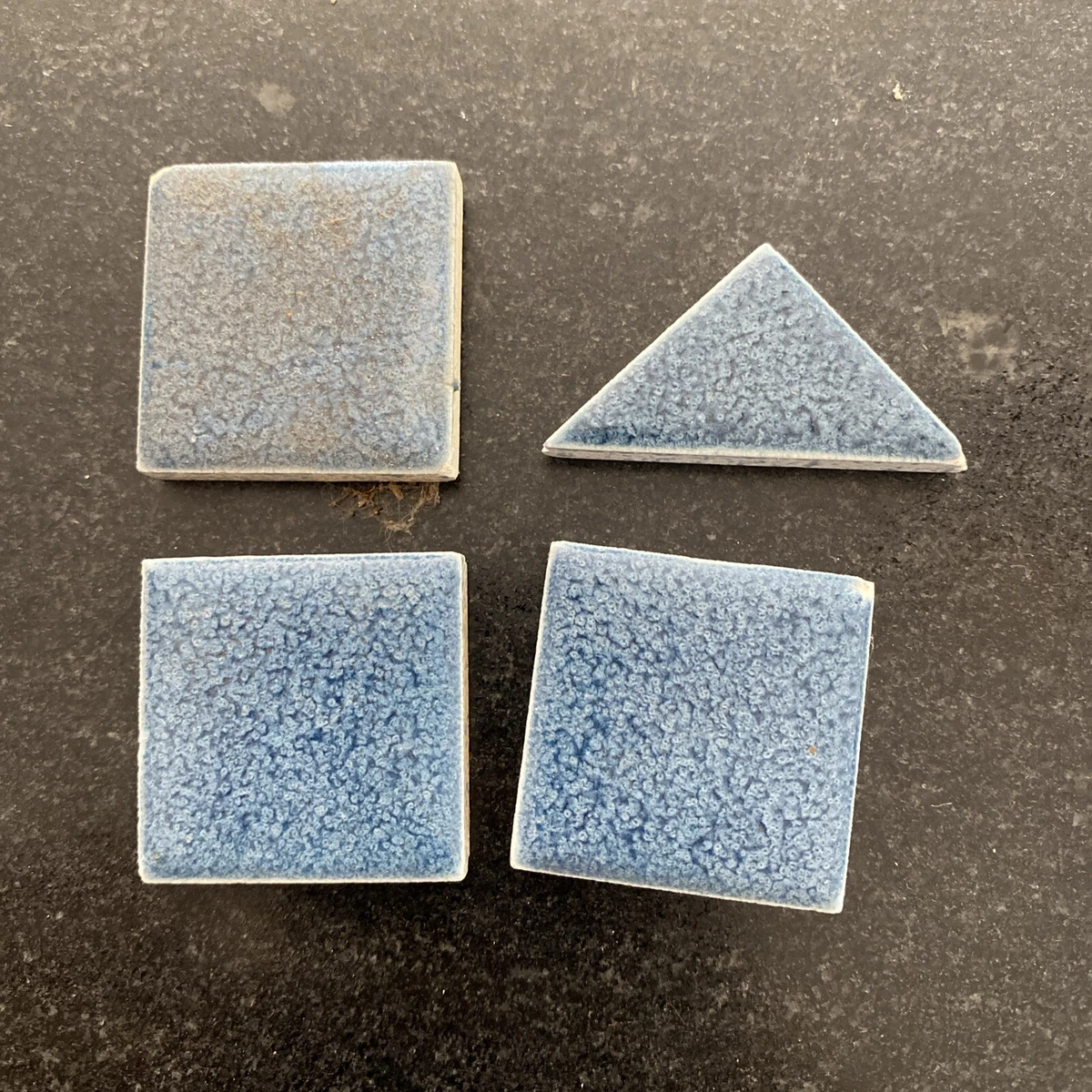 Azulejo Cerámico Mate Verde Oscuro – 4-3/8″ X 4-3/8″ – The Mosaic Co. – Lote Antiguo