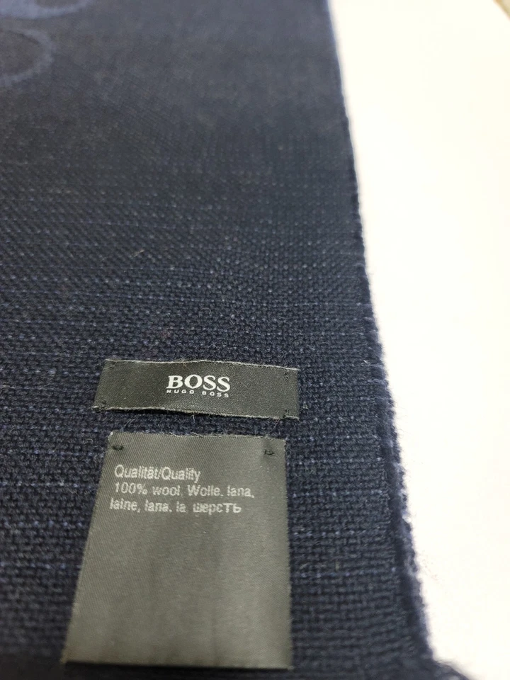 HUGO BOSS scarf finest wool fabric excellent condition - Image 3 of 4