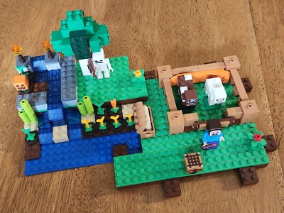 LEGO Minecraft The Farm 21114 100% Complete w/ Manual And Box