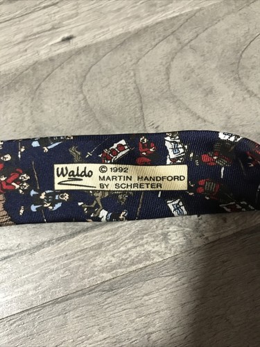 WHERE'S WALDO Silk Necktie Martin Handford Vintage 90's Classic Comedy art W14 - Picture 4 of 4