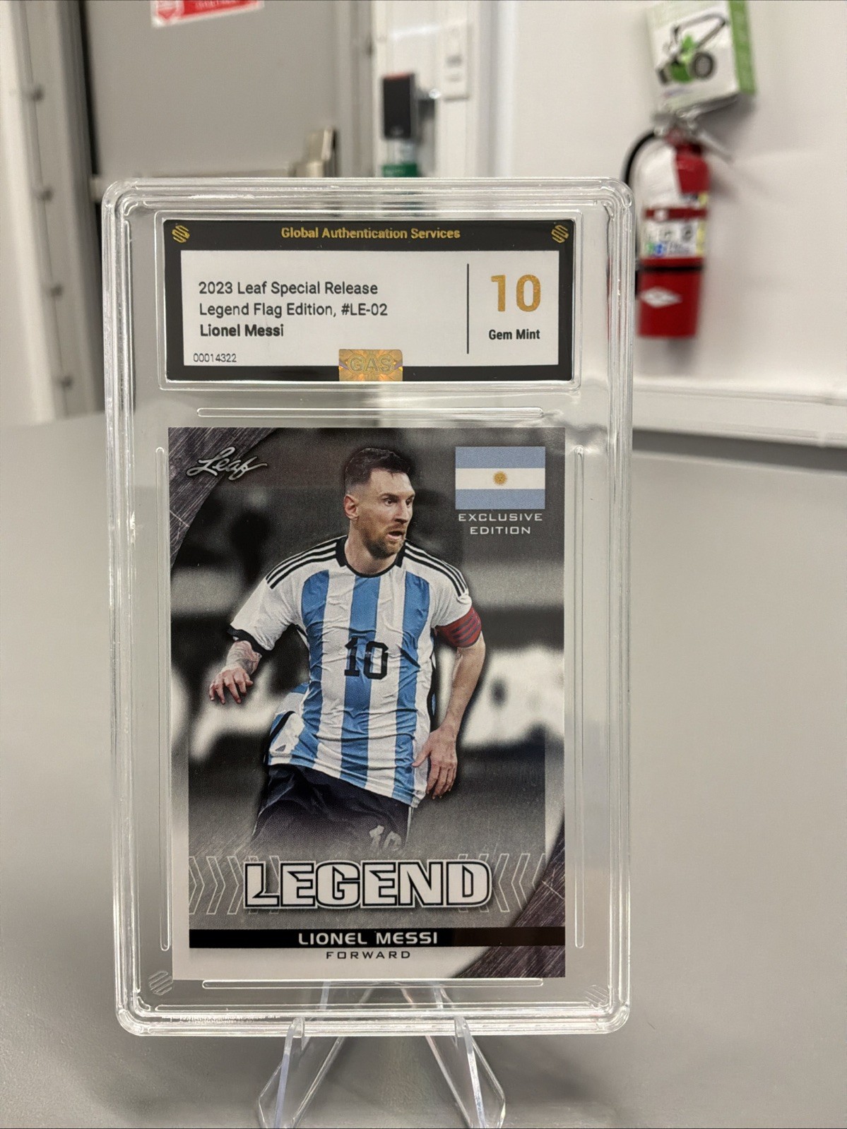 2023 Leaf Special Release - Legend Exclusive Flag #LE02