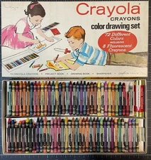 VTG CRAYOLA CRAYONS No. 72 Color Drawing Set 1958 *Missing Small Project Book