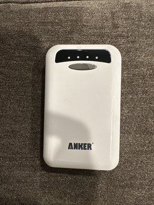 Power Bank Anker 15000mAh Portable Charger Flash light White No Cord Z