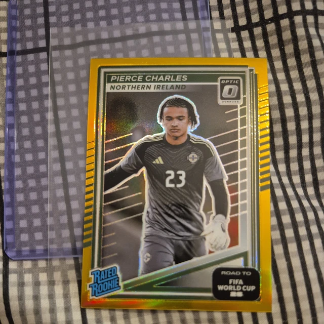 Pierce Charles - GOLD 04/10 Rookie N. Ireland Road 2 FIFA World Cup Donruss