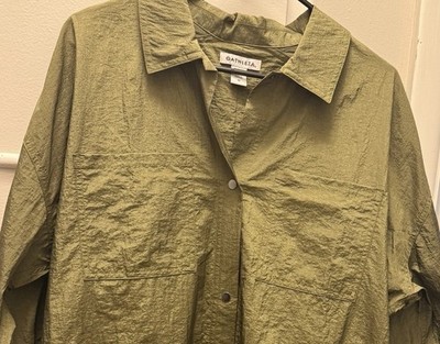 Athleta Lunar Shine Shirt/Jacket Size Medium Green Snap Buttons NWOT