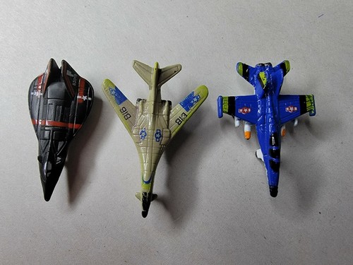 Micro Machines Sun Color Changers Plane Jet Lot B1B Bomber F-18 Hornet Stealth - Picture 2 of 8