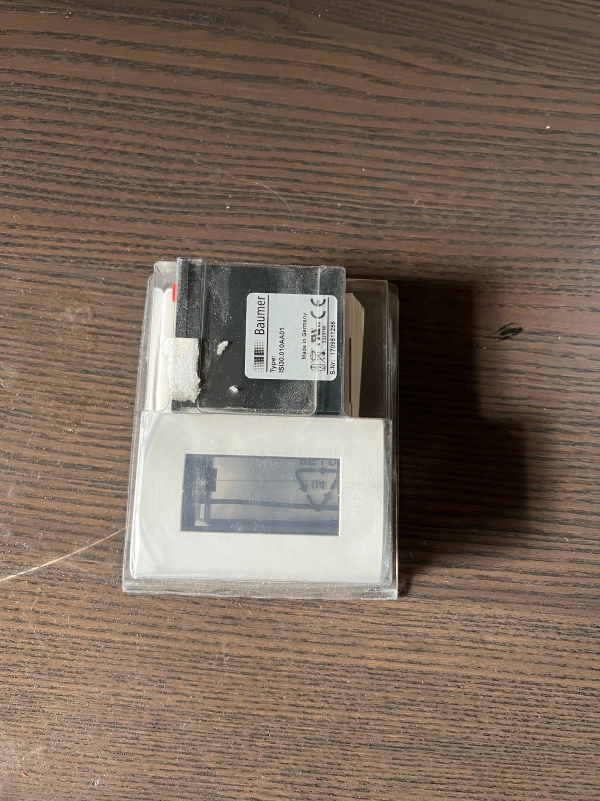 Compteur 8 digits Baumer IS30 LCD totalisateur d'impulsions 12 kHz 260V pour automatisme