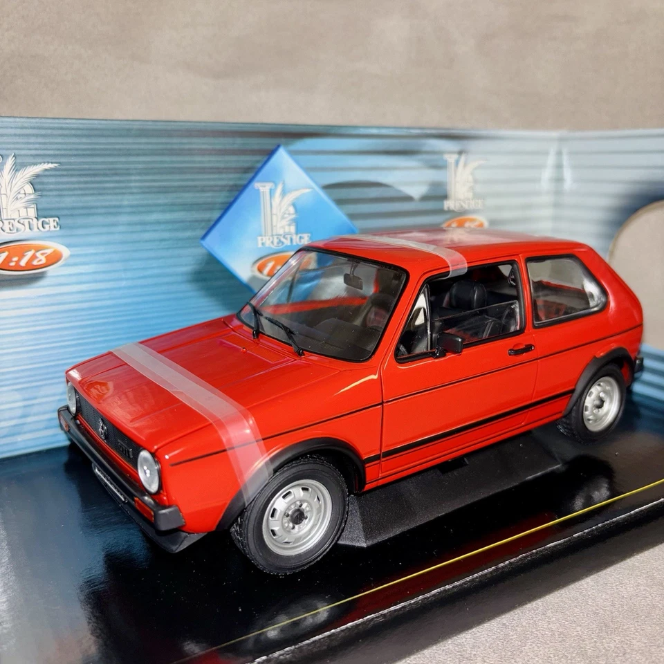 Volkswagen Golf GTI MARK 1 Red 1:18 Solido - Immagine 3 di 4
