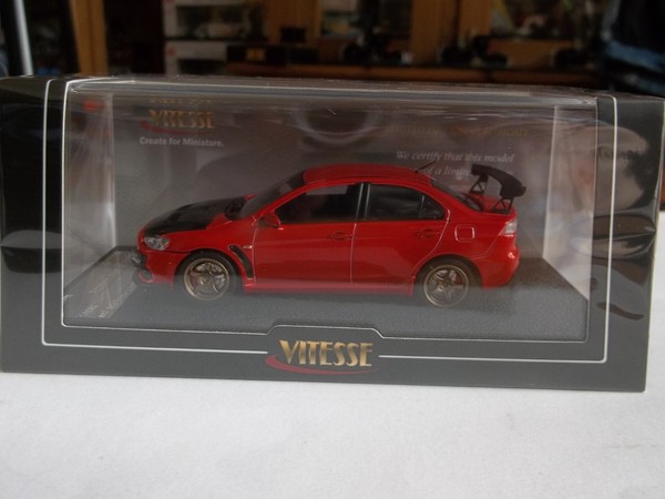 Sunstar Vitesse 29531 Mitsubishi Lancer Evolution X Rot 1:43 MaßStab NEW-image