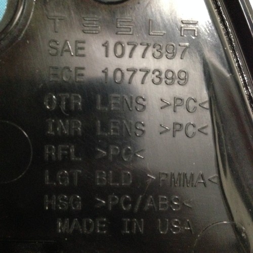 2017-2020 Tesla Model 3 / Y Left DRIVER Side Tail Light 1502086-00-D OEM Shiny - Picture 4 of 8