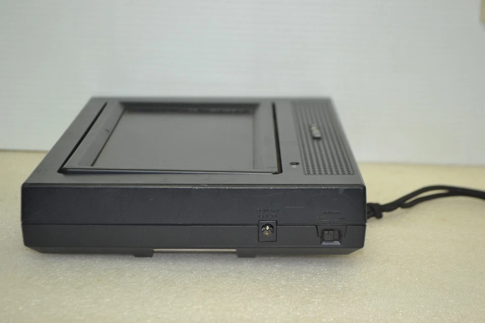 Audiovox portable monitor / no cords - Image 3 of 4