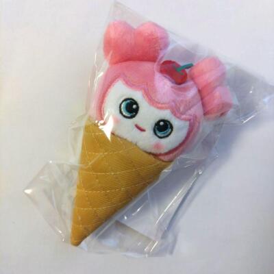 TWICE BABY LOVELYS アイスぬいぐるみバッチ モモ モブリー TWICE モモ