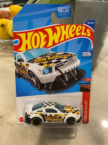Hot Wheels 2022 #146 Spoiler Alert Spoiler 3/5 2005 Ford Mustang-image